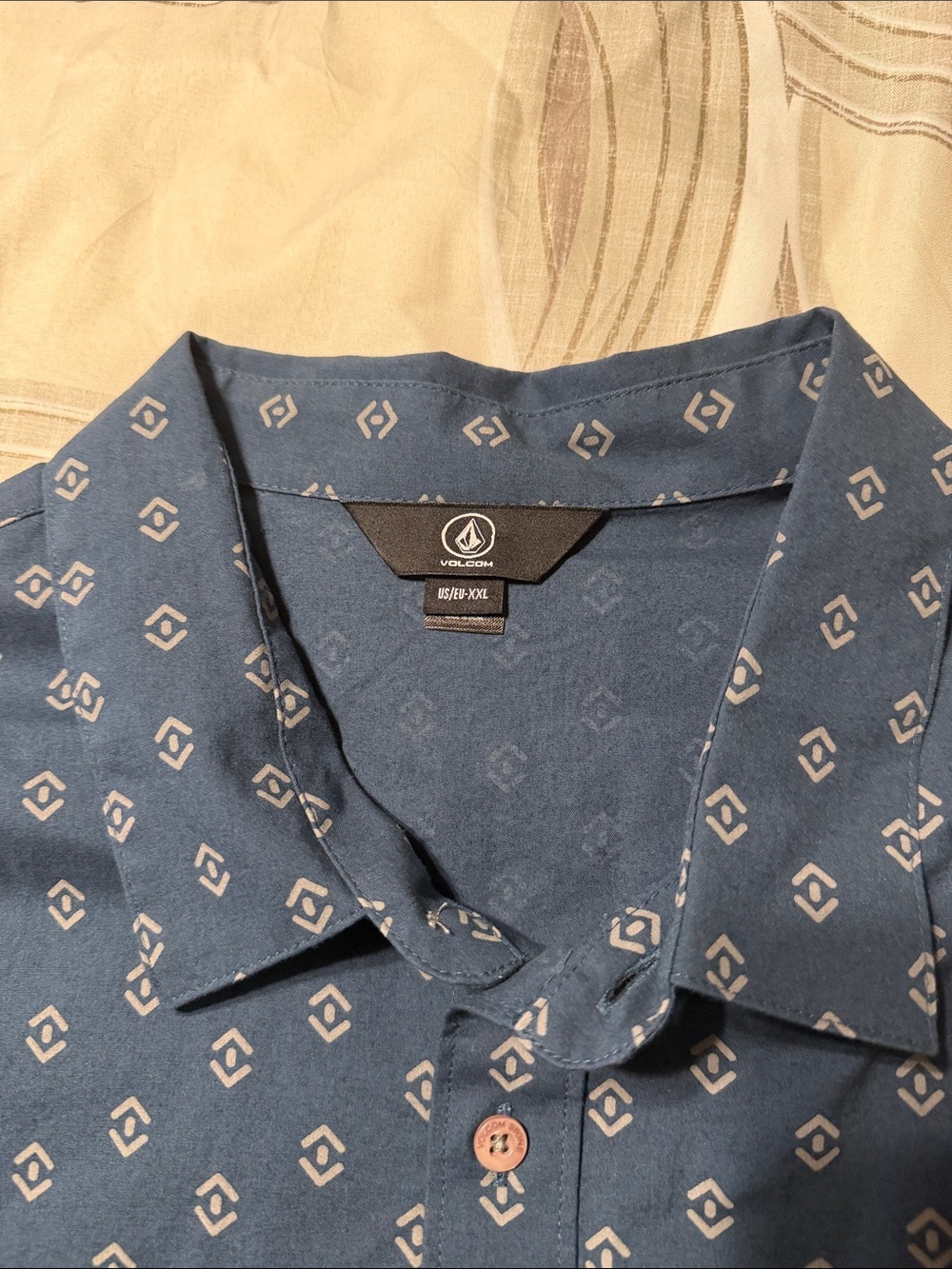 Volcom Men's Navy Blue Geometric Print Button-Down Shirt